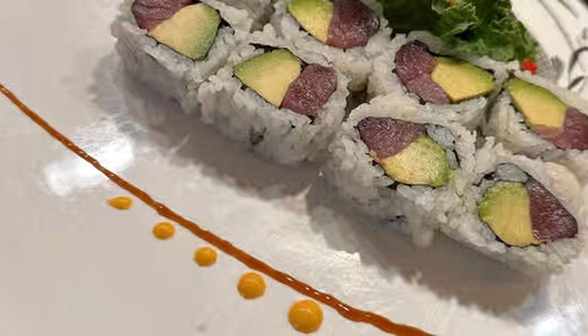 C2.Tuna Avocado Roll.