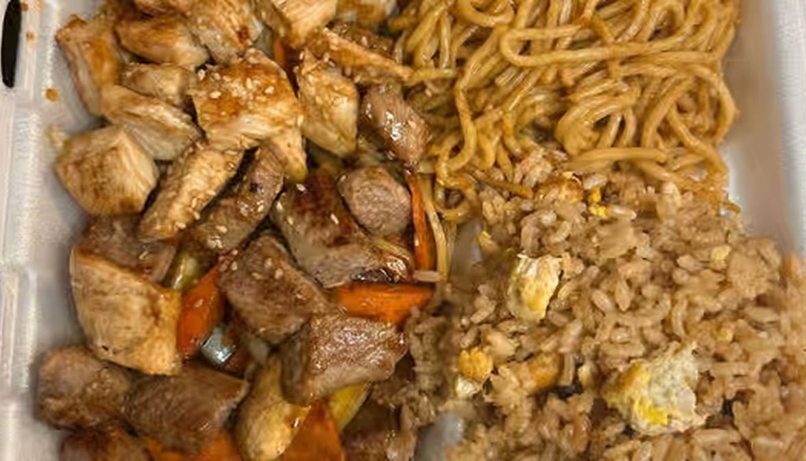 E9.Chicken & Steak Hibachi.