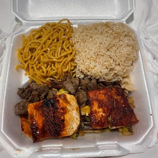 E17.Salmon & Filet Mignon Hibachi