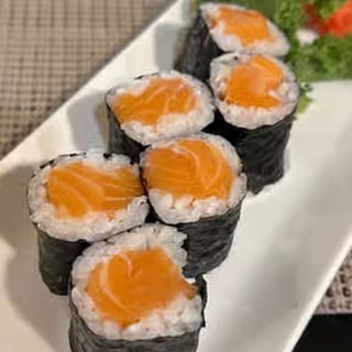 C3.Salmon Roll